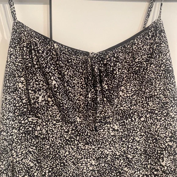 Dynamite Dress - Picture 2 of 5